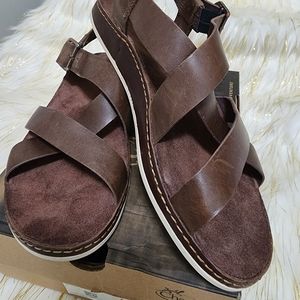 Chaco's Wayfarer Sandals size 8